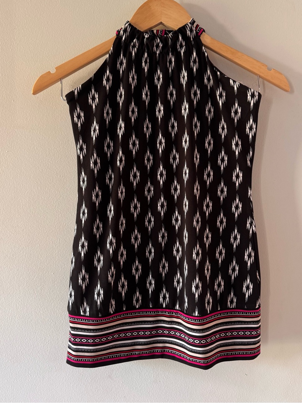 NWT White House Black Market Halter Print Date Top, Sz XXS, Aztec, stretchy‎